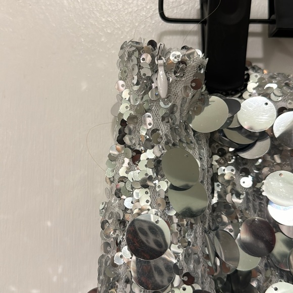 Edikted Sabina Low-Rise Sequin Mini Skirt in Silver SMALL - Picture 11 of 14